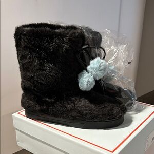 Black Fur Boots with Blue Accent